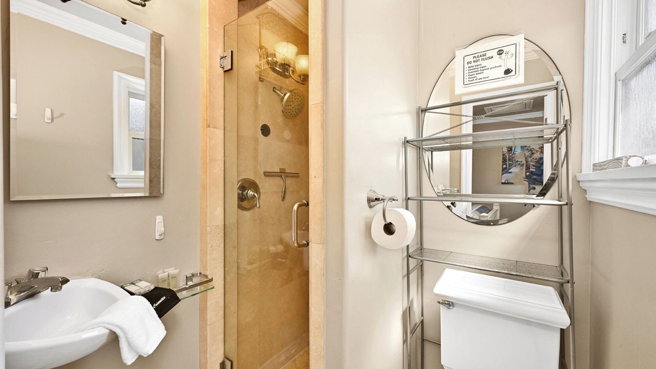 Photo of Bathroom in Balboa Peninsula