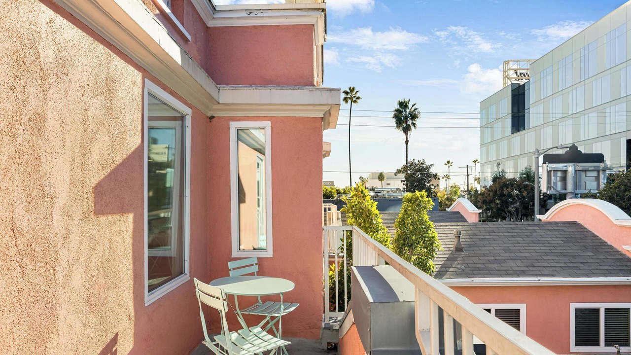 Photo of Patio Balcony in Hollywood