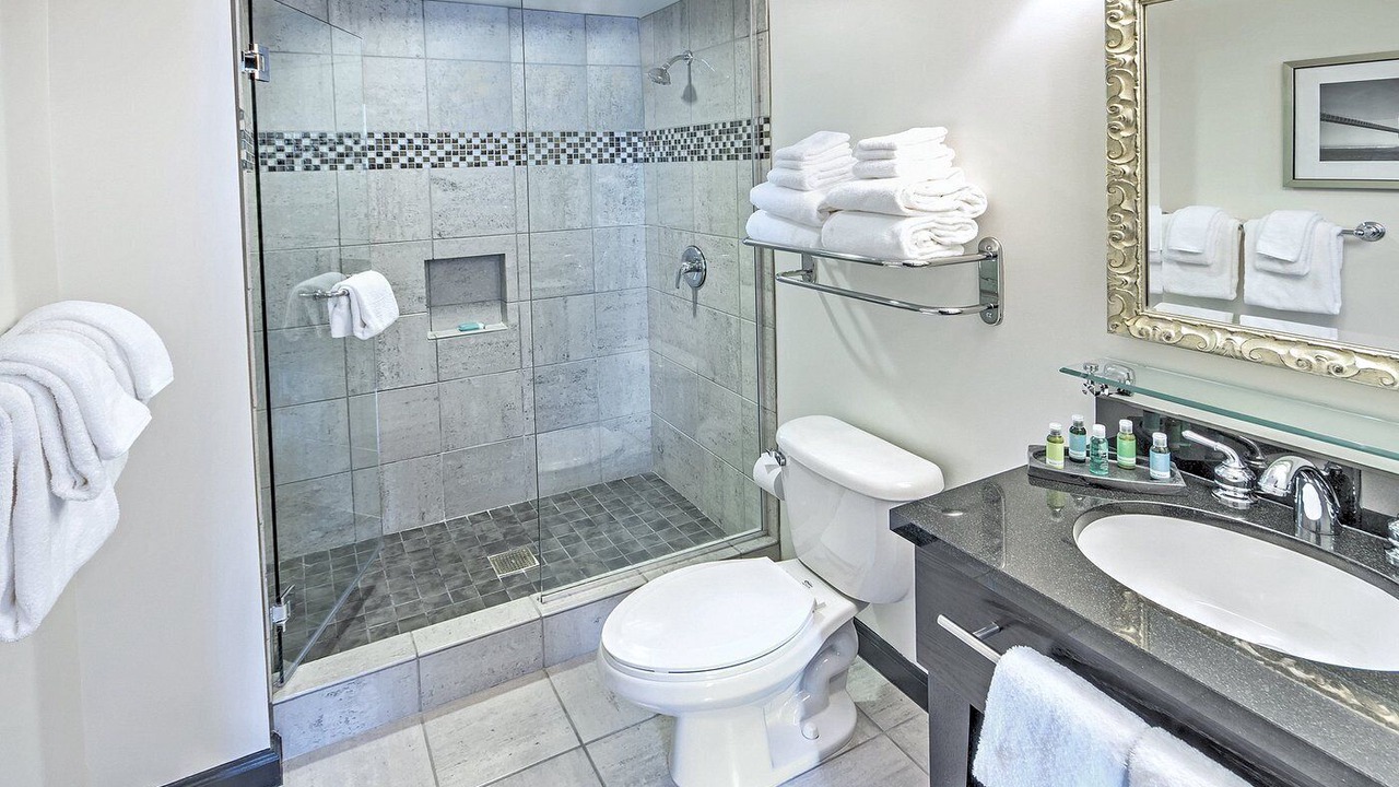 Photo of Bathroom in Lower Nob Hill