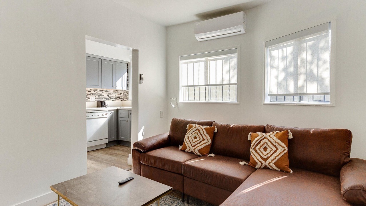 Photo of Livingroom in San Fernando