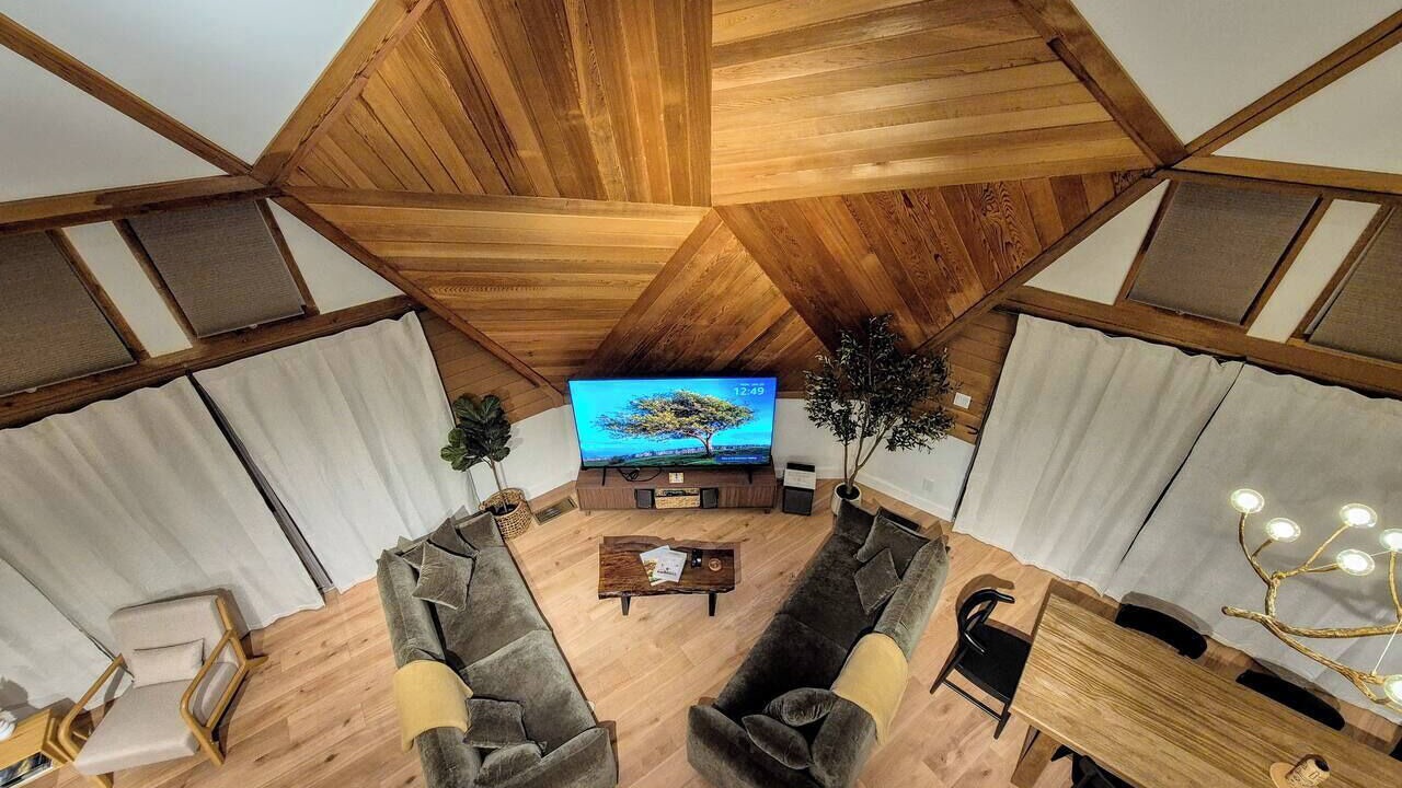 Photo of Livingroom in Yosemite Lakes