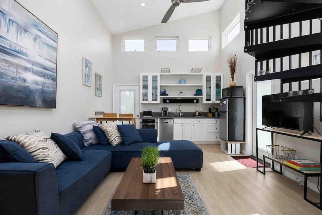 Photo of Livingroom in Brea