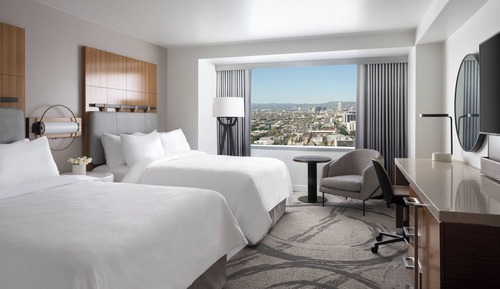 Room, 2 Queen Beds, City View