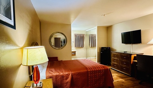 Standard Single Room, 1 King Bed