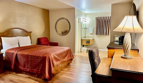 Standard Room, 1 Queen Bed, Non Smoking