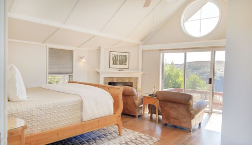 Deluxe Room, 1 King Bed