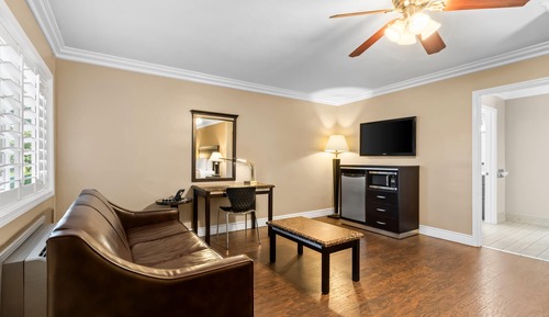Suite, Multiple Beds, Non Smoking