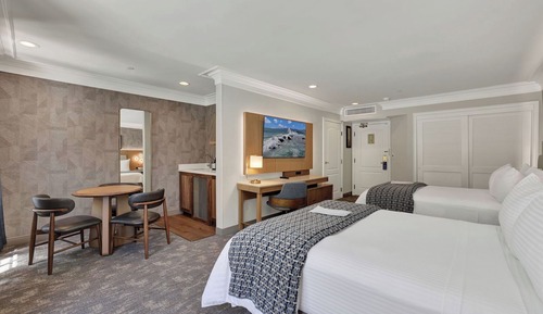 Suite, Multiple Beds, Non Smoking (Living Room;with Sofabed)