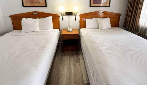 Standard Room, 2 Queen Beds, Non Smoking