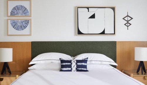 King Room with Mobility Accessible Roll-In Shower - Non-Smoking