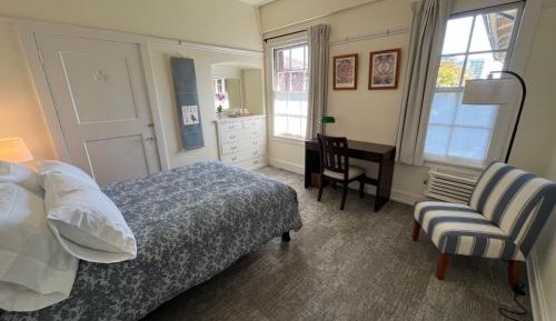 Queen Room with Shared Bathroom